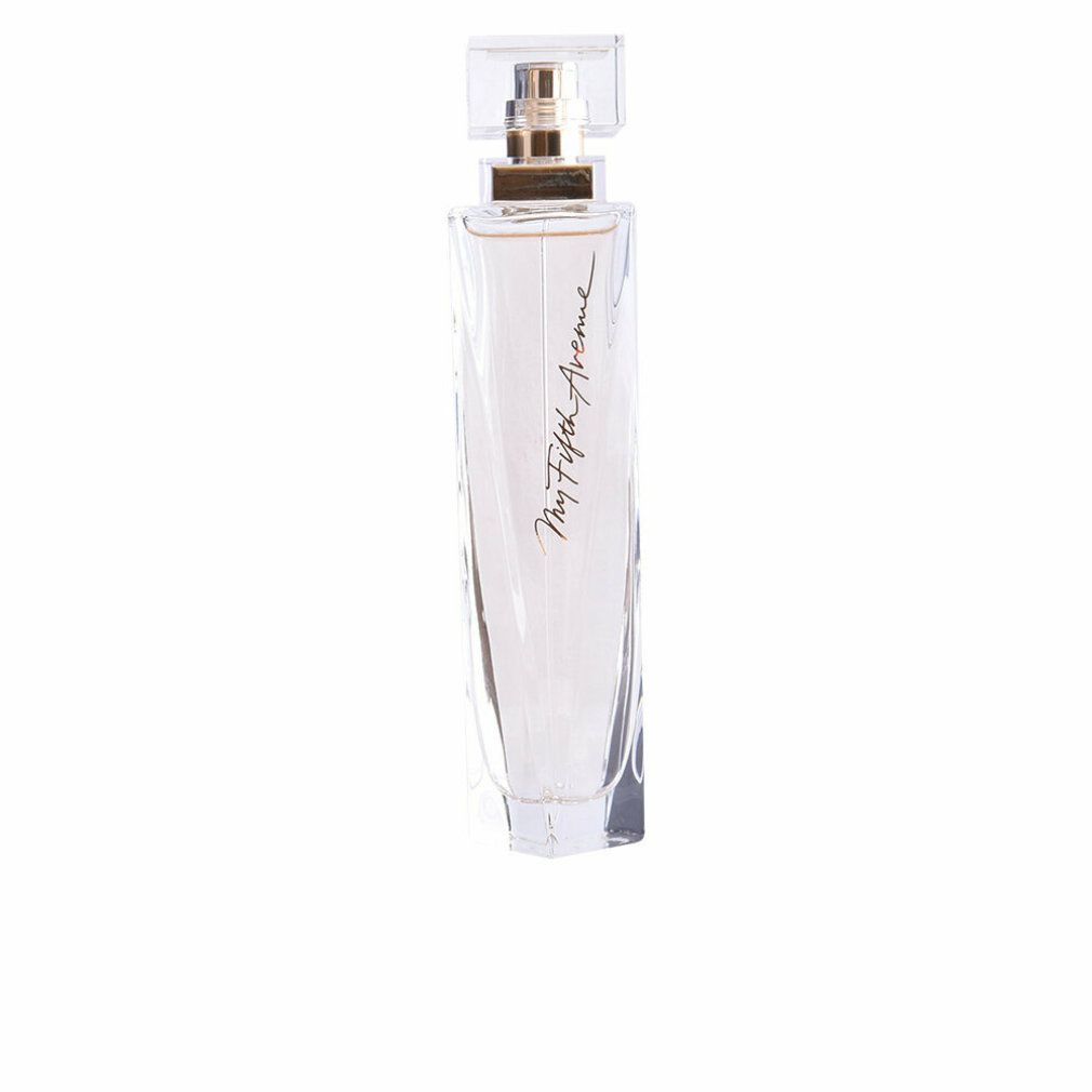 Flacone di profumo, rettangolare, trasparente. Scritta dorata: My Fifth Avenue. Tappo trasparente. Su sfondo bianco.