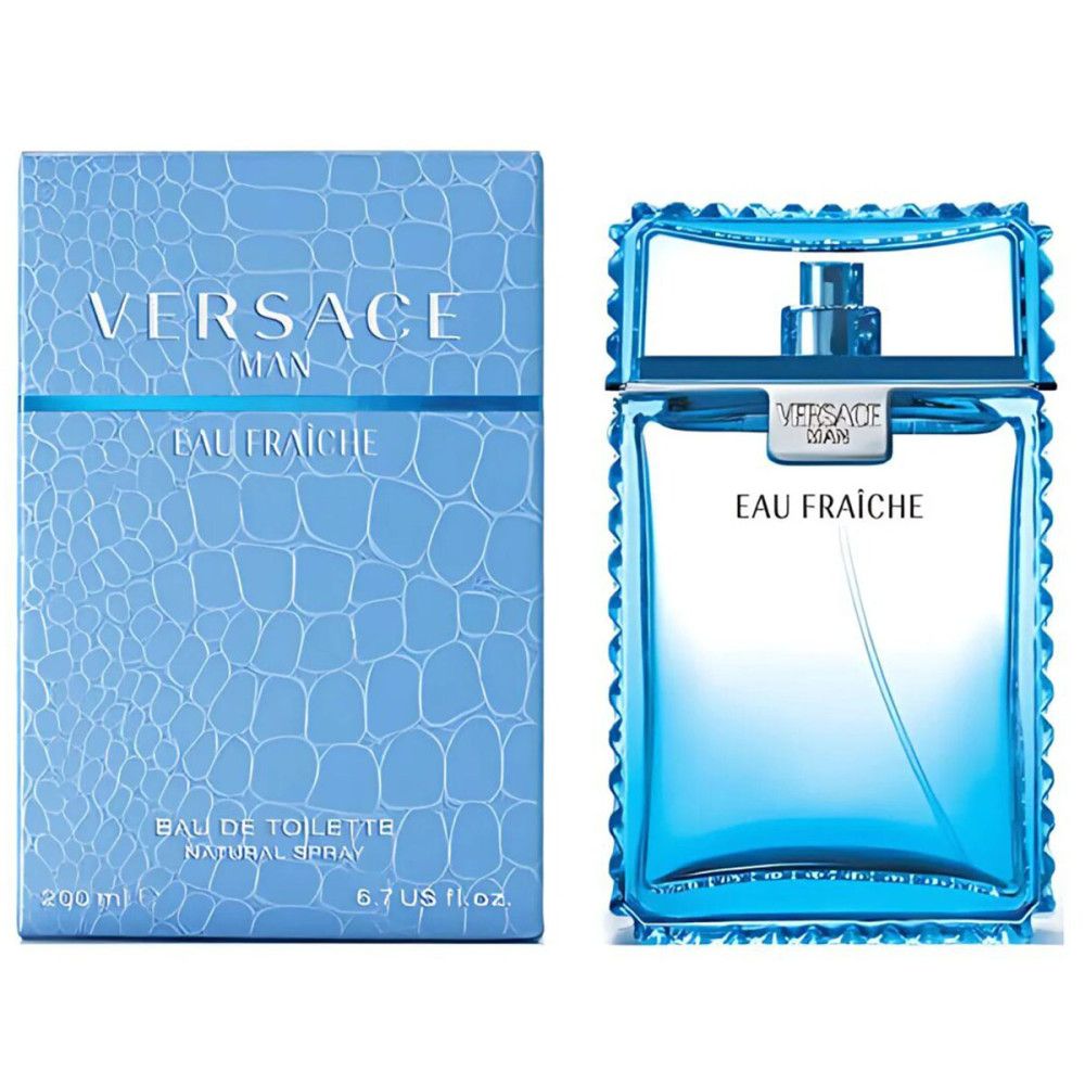Flacone e scatola di profumo azzurro chiaro. Flacone quadrato con bordi smerlati. Scritta: VERSACE MAN EAU FRAICHE. Scatola con motivo a pelle di coccodrillo.