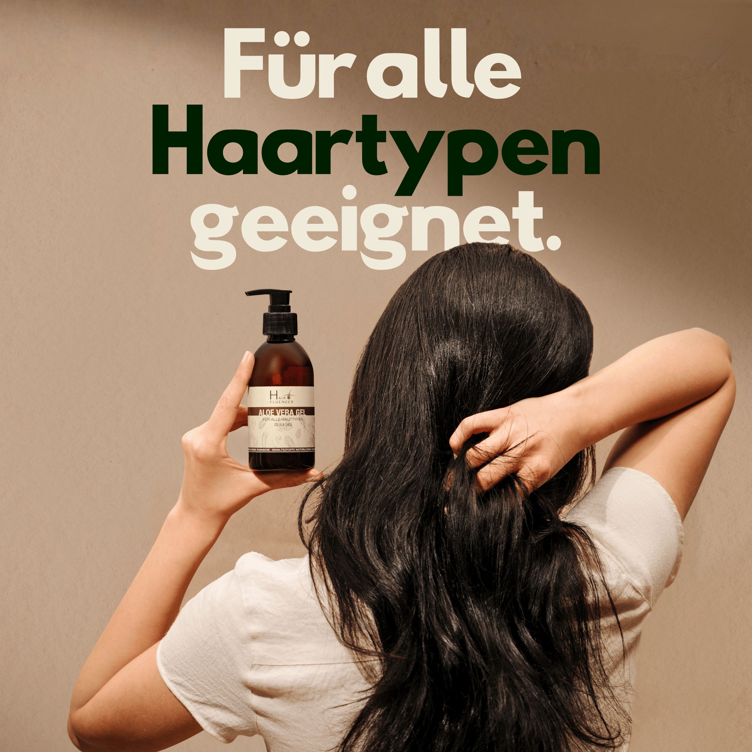 Donna tiene flacone. Testo: Adatto a tutti i tipi di capelli. Flacone marrone.