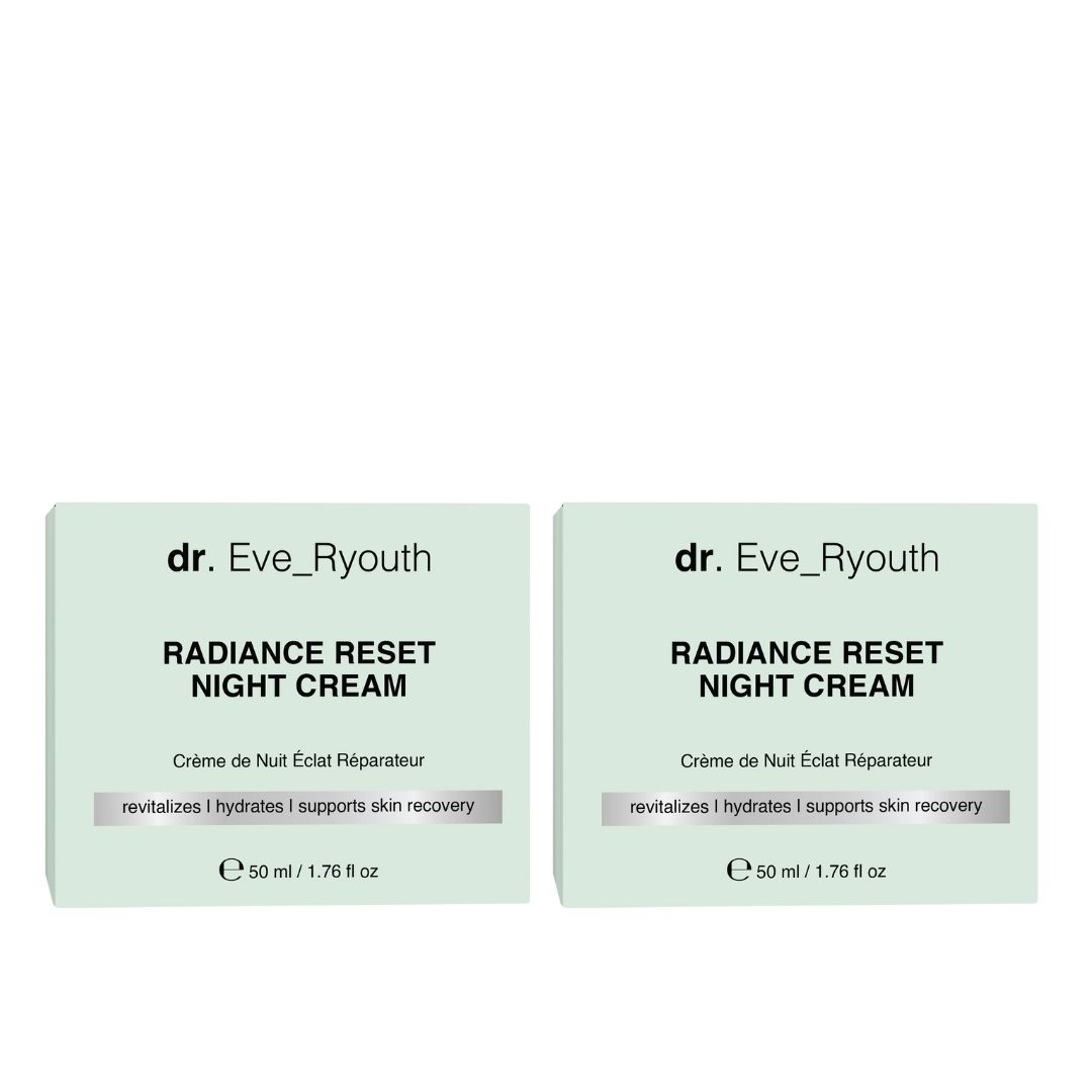 Due scatole di crema notte. Scritta: Dr. Eve_Ryouth, Radiance Reset Night Cream. Testo: Crème de Nuit Éclat Réparateur.