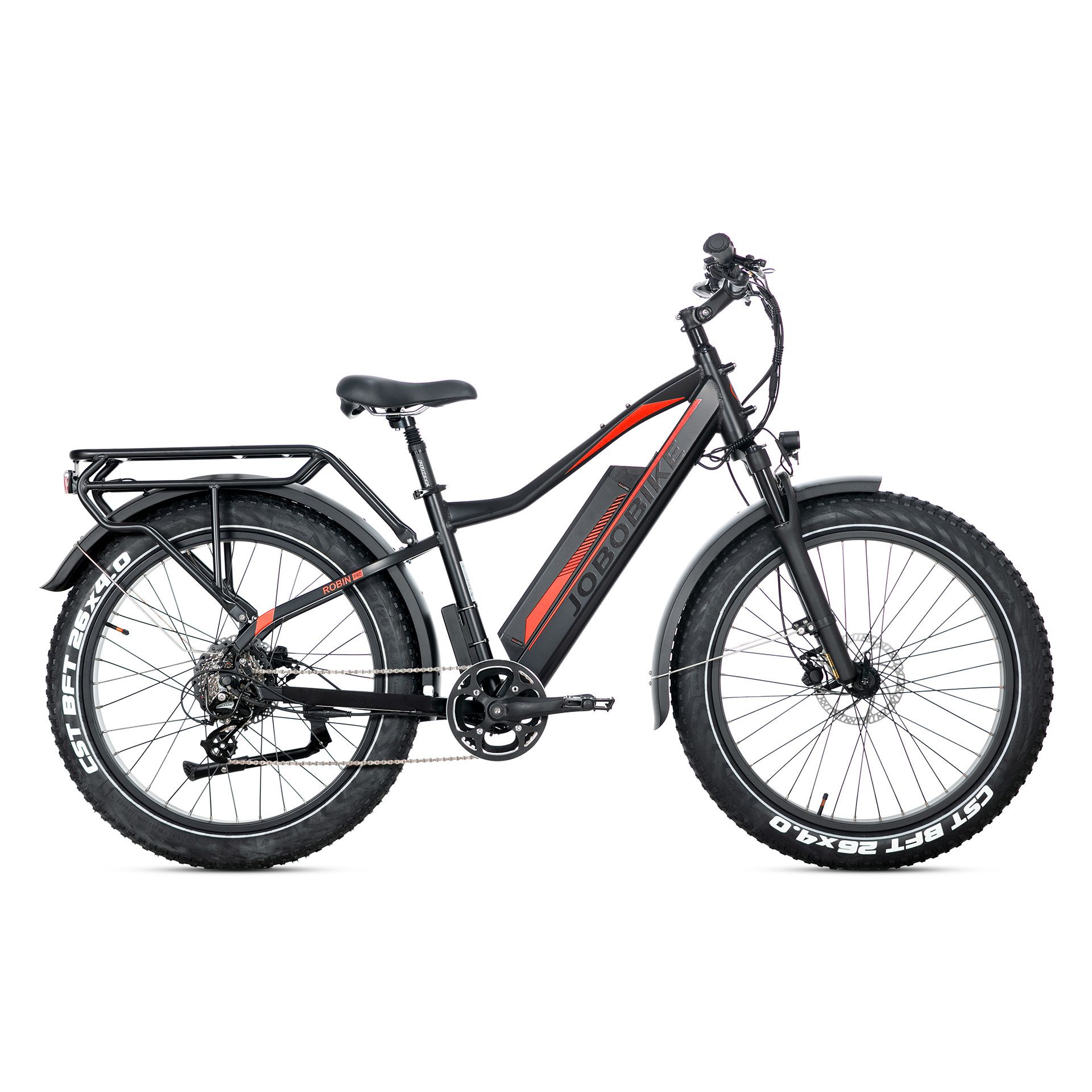 E-MTB nero, vista laterale. Dettagli rossi, pneumatici larghi, portapacchi. Visibile: cambio Shimano, logo JOBOBIKE.
