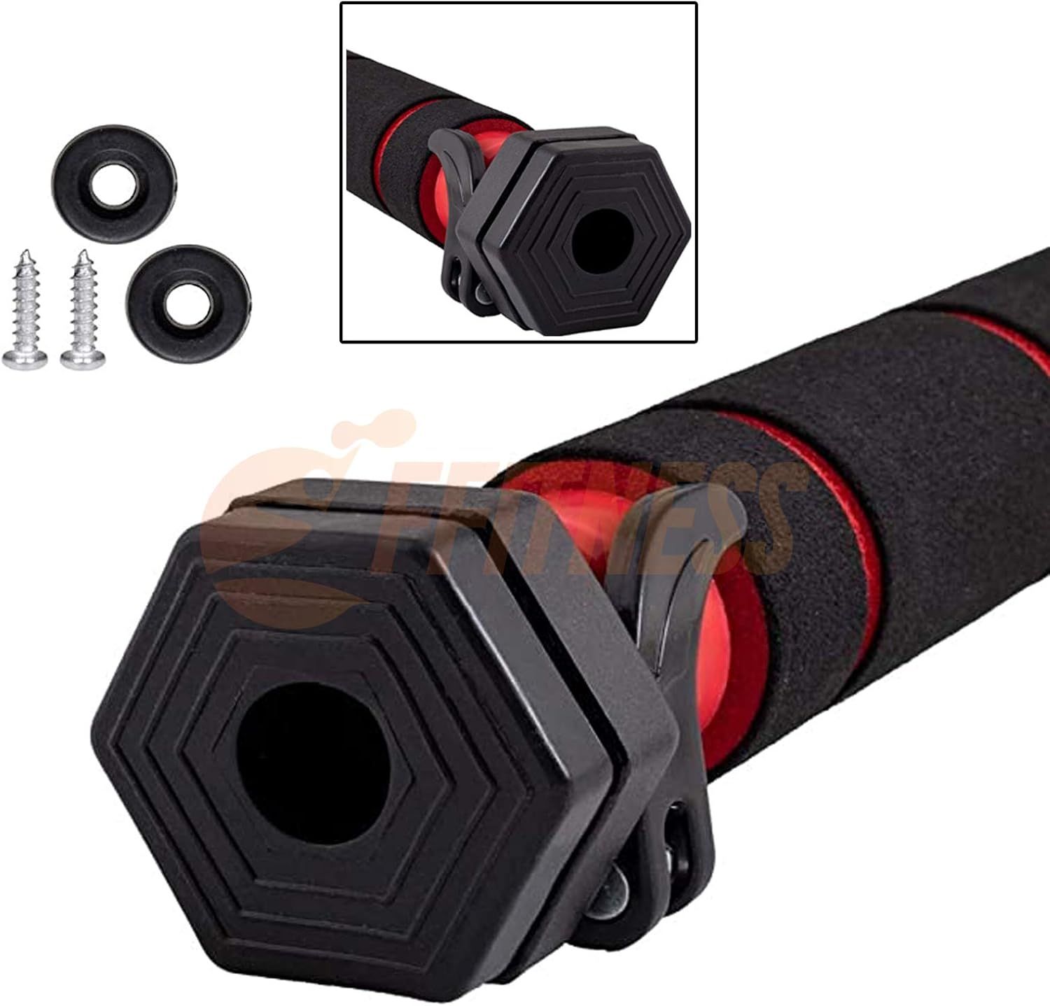 Primo piano della barra per trazioni con impugnatura nera e dettaglio rosso. Accessori.