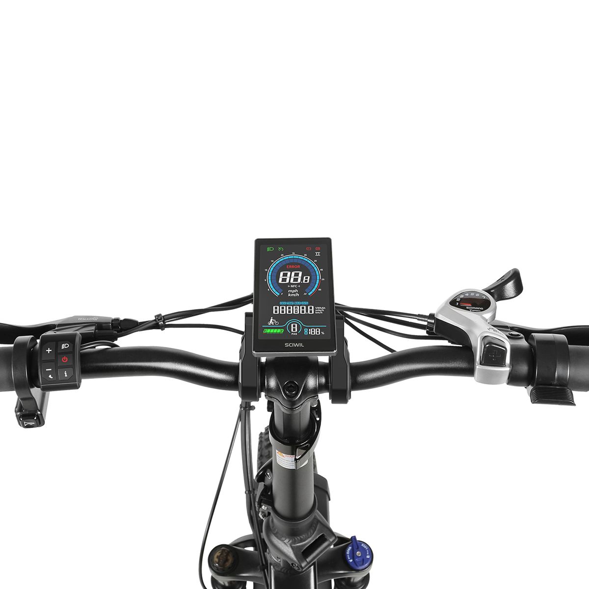 Primo piano del manubrio di una bicicletta elettrica. Display digitale con indicatore di velocità. Comandi e interruttori visibili.