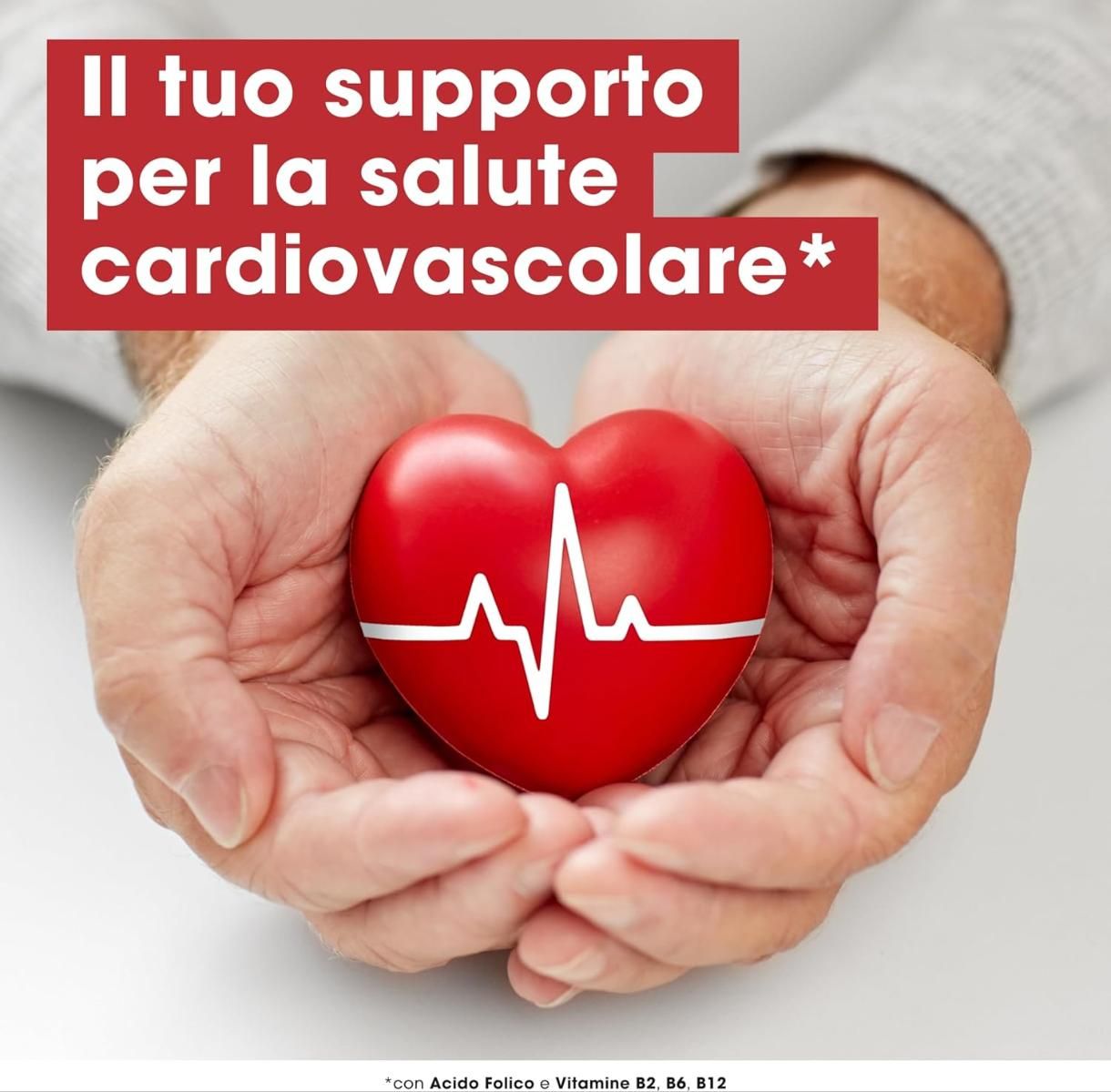Mani che tengono un cuore rosso con linea bianca. Testo: Il tuo supporto per la salute cardiovascolare.
