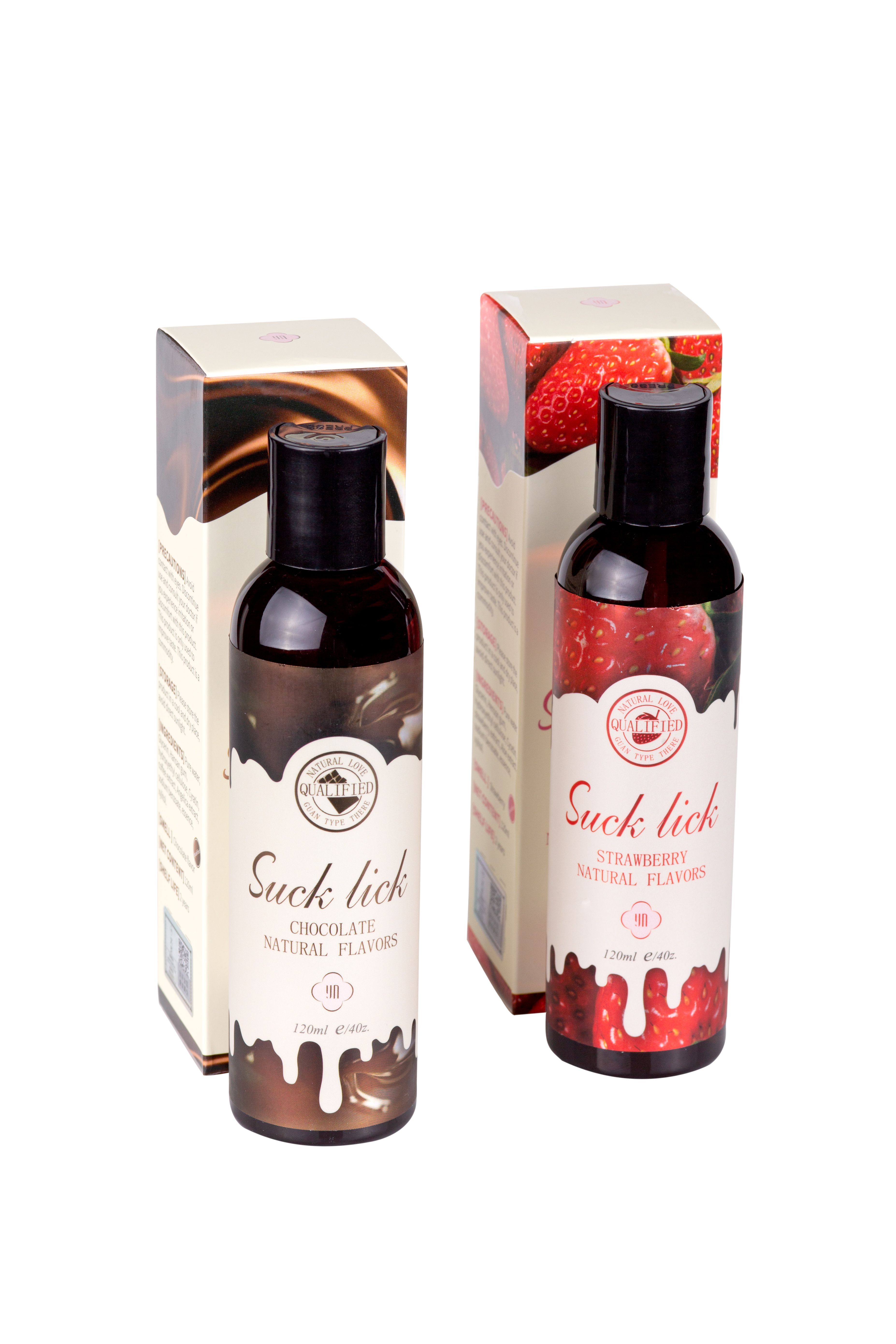 Due flaconi con confezione. Scritta: "Suck lick", "Chocolate Natural Flavors" e "Strawberry Natural Flavors".