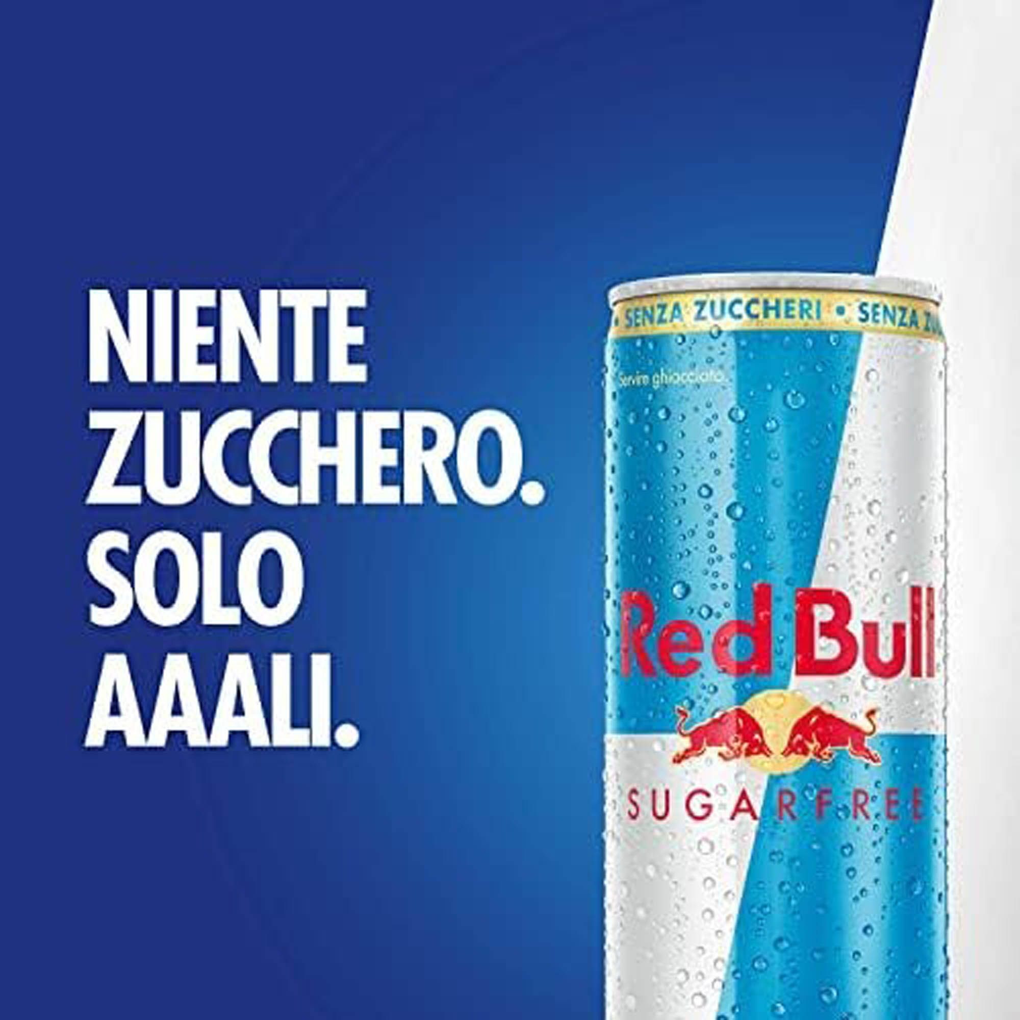 Red Bull Energy Drink, senza zuccheri, lattina da 250 ml con gocce d'acqua. Testo: Niente Zucchero. Solo Ali.