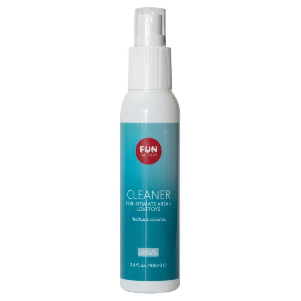 Detergente con erogatore spray. Flacone bianco con etichetta blu. Cerchio rosso con logo. Testo: CLEANER FOR INTIMATE AREA + LOVETOYS. Senza alcool.