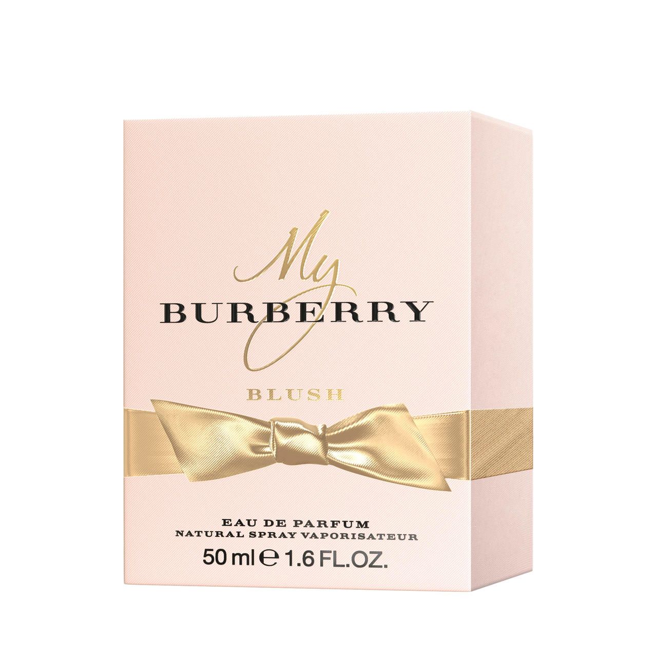 Confezione Burberry My Burberry Blush. Scatola rosa rettangolare con fiocco e scritta dorati. Informazioni sul prodotto.