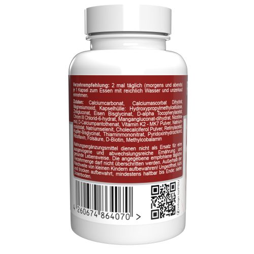 Retro di un flacone bianco. Etichetta rossa con testo. Codice a barre e QR code in basso. Contiene ingredienti e raccomandazioni.