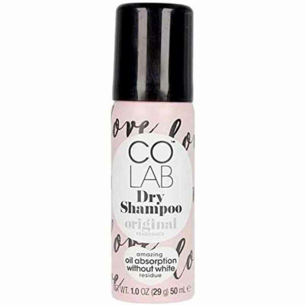 Flacone spray rosa con tappo nero. Scritta: CO LAB Dry Shampoo original. Testo: amazing oil absorption without white residue.