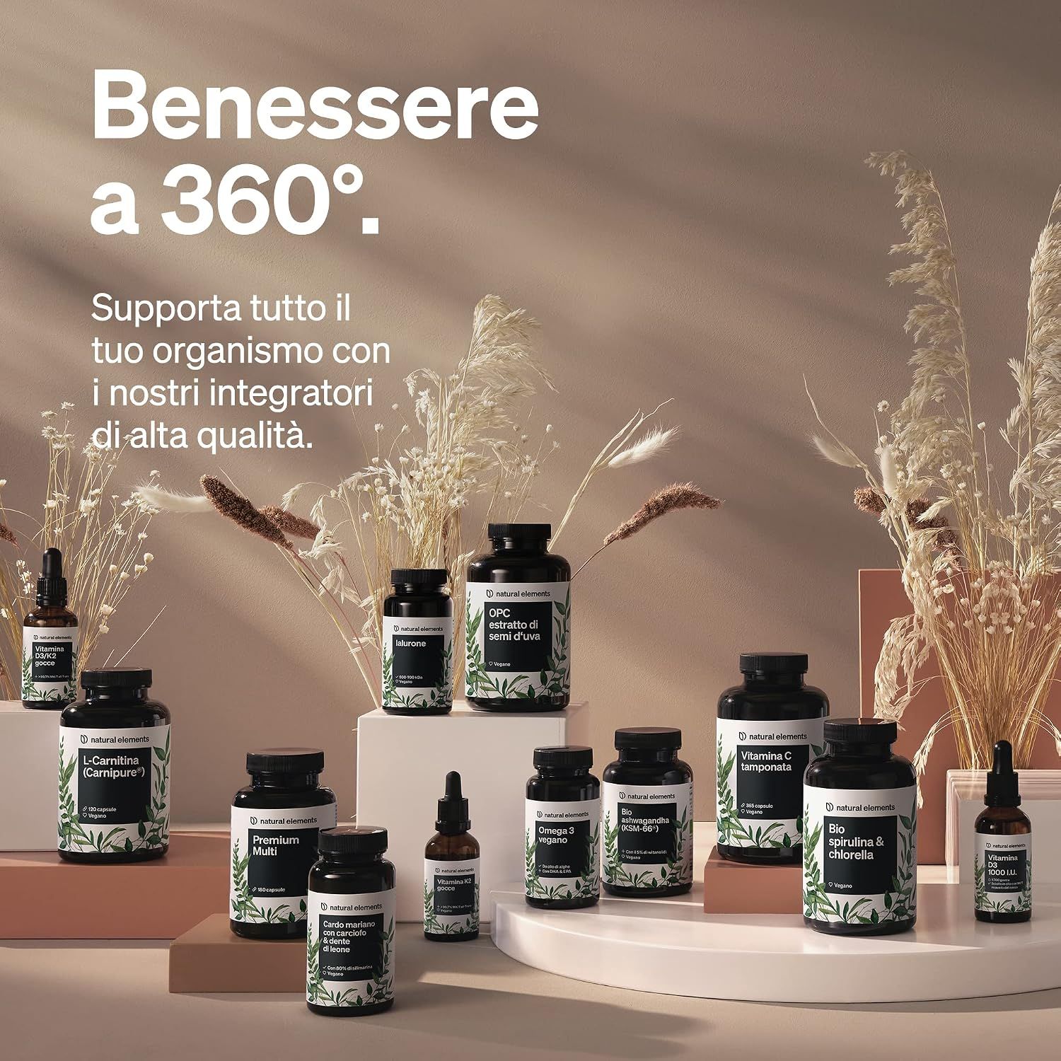 Una collezione di integratori alimentari in bottiglie e flaconi contagocce.