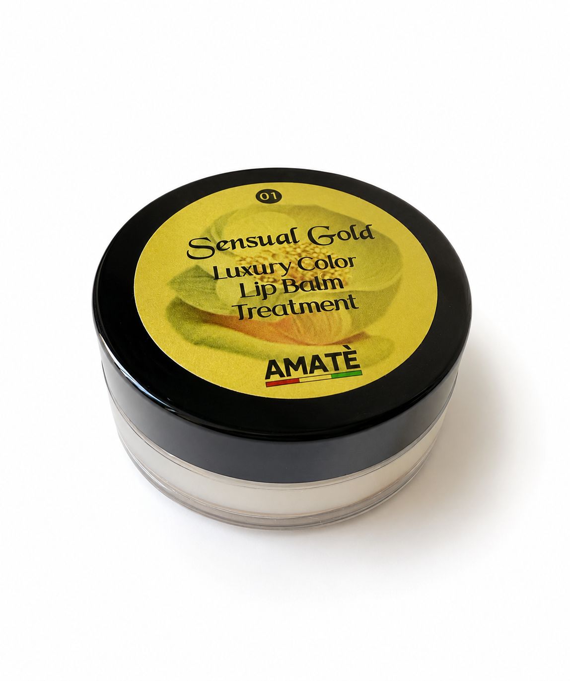 Vasetto rotondo con coperchio nero. Scritta: Sensual Gold, Luxury Color Lip Balm Treatment. Marchio: AMATÈ. Adesivo giallo.