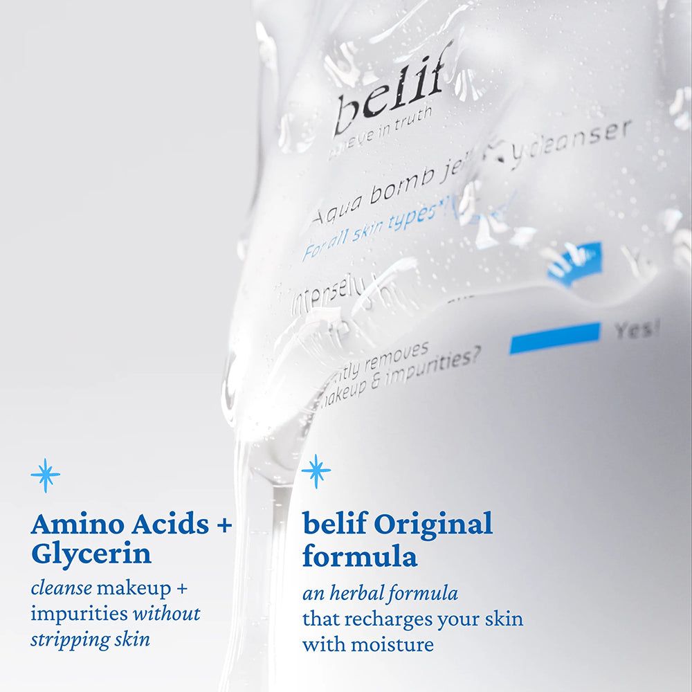 Primo piano del detergente gelatina Belif Aqua Bomb con amminoacidi e glicerina.