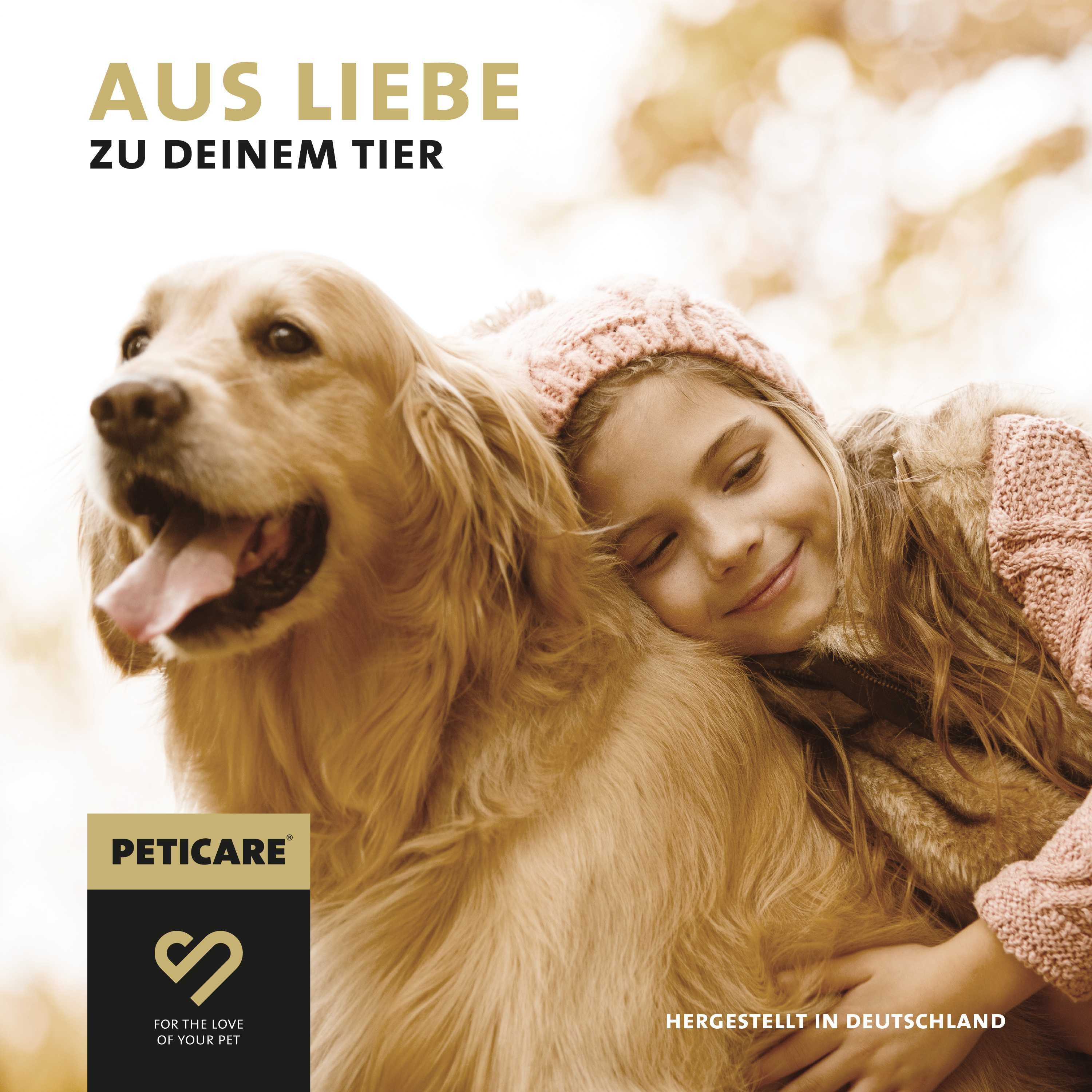 Ragazza che abbraccia un cane. Testo: Per amore del tuo animale. Logo e testo: Peticare, For the love of your pet. Prodotto in Germania.