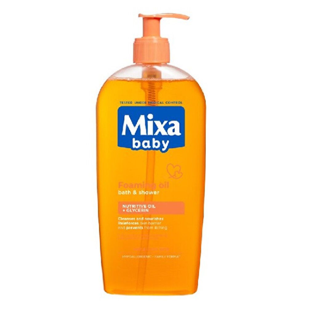 Flacone di olio doccia Mixa Baby con dosatore a pompa. Etichetta blu con nome. Liquido trasparente.