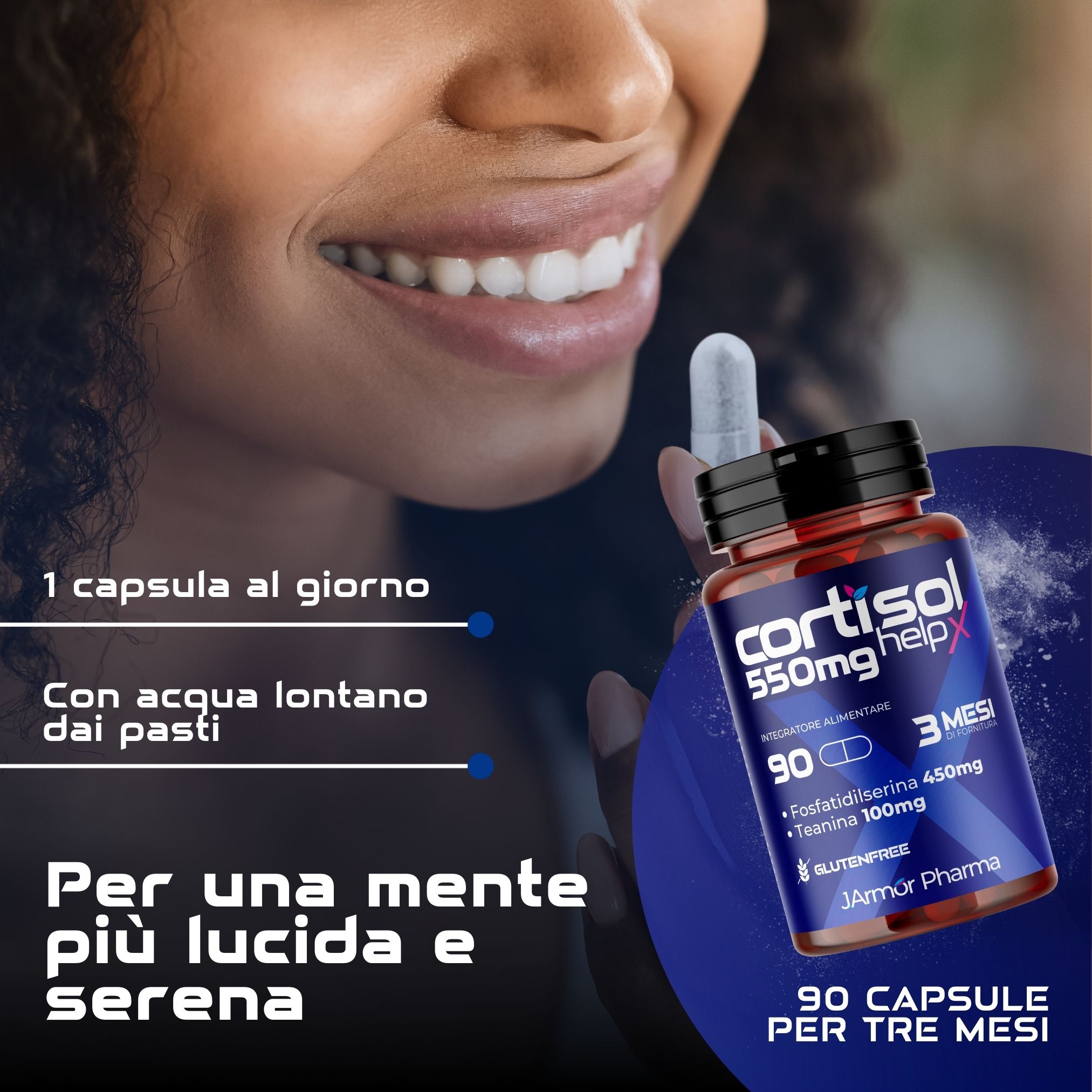Donna sorridente. Flacone di capsule: Cortisol helpX, 550mg, 90 capsule, 3 mesi. Contiene fosfatidilserina e L-teanina. Assunzione: 1 capsula al giorno con acqua.