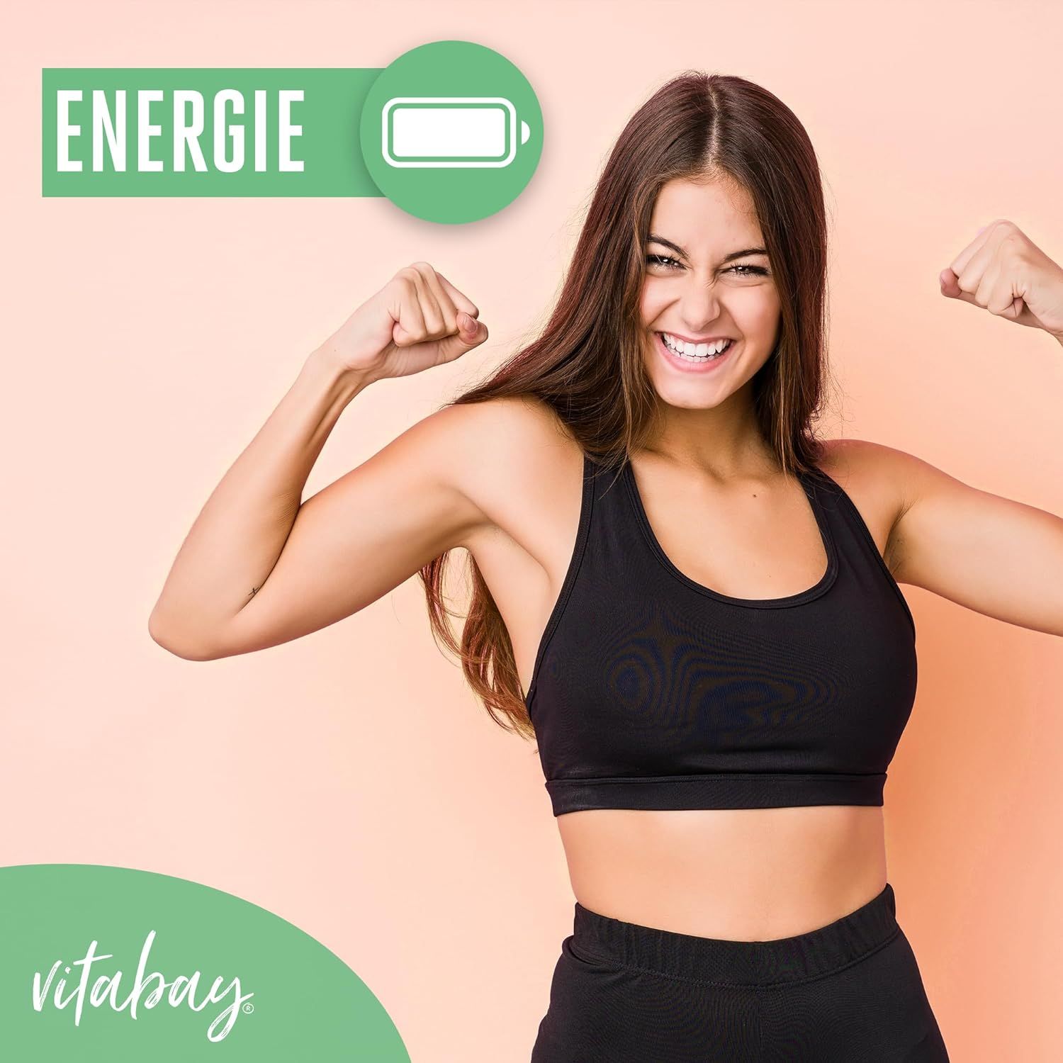 Donna che mostra energia con Vitabay Roter Panax Ginseng Extrakt.