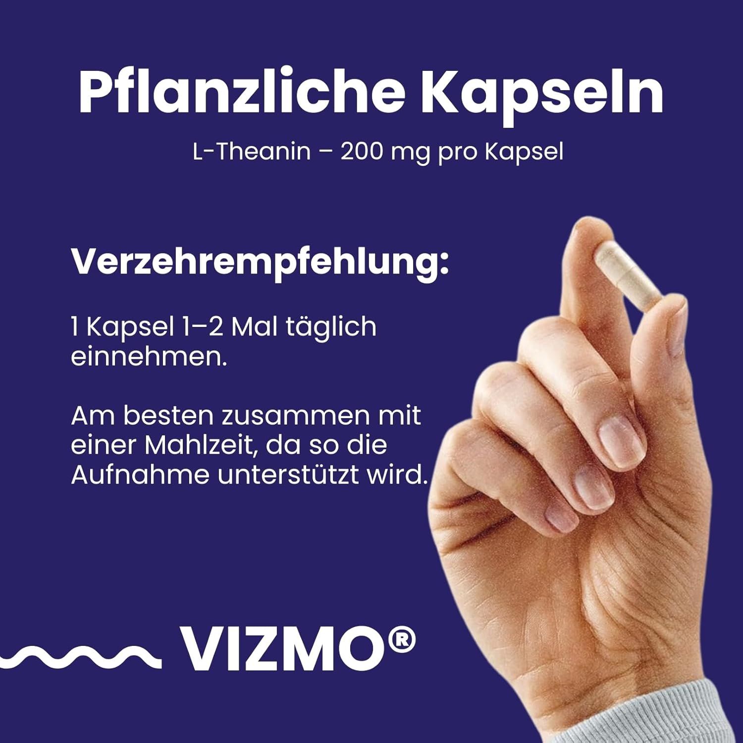 Mano che tiene una capsula. Testo: L-Teanina 200 mg per capsula. Uso: 1-2 volte al giorno con cibo.