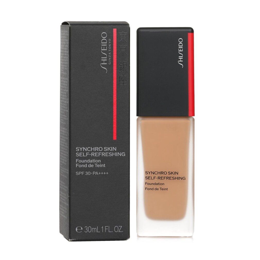 Shiseido Synchro Skin Fondotinta. Confezione e flacone neri. Flacone con contenuto beige. Testo: Synchro Skin Self-Refreshing Foundation, SPF 30.