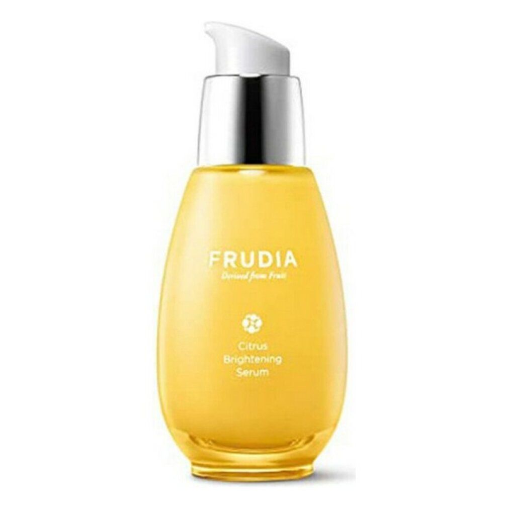 Siero giallo a goccia con erogatore argentato. Scritta: FRUDIA, Citrus Brightening Serum.