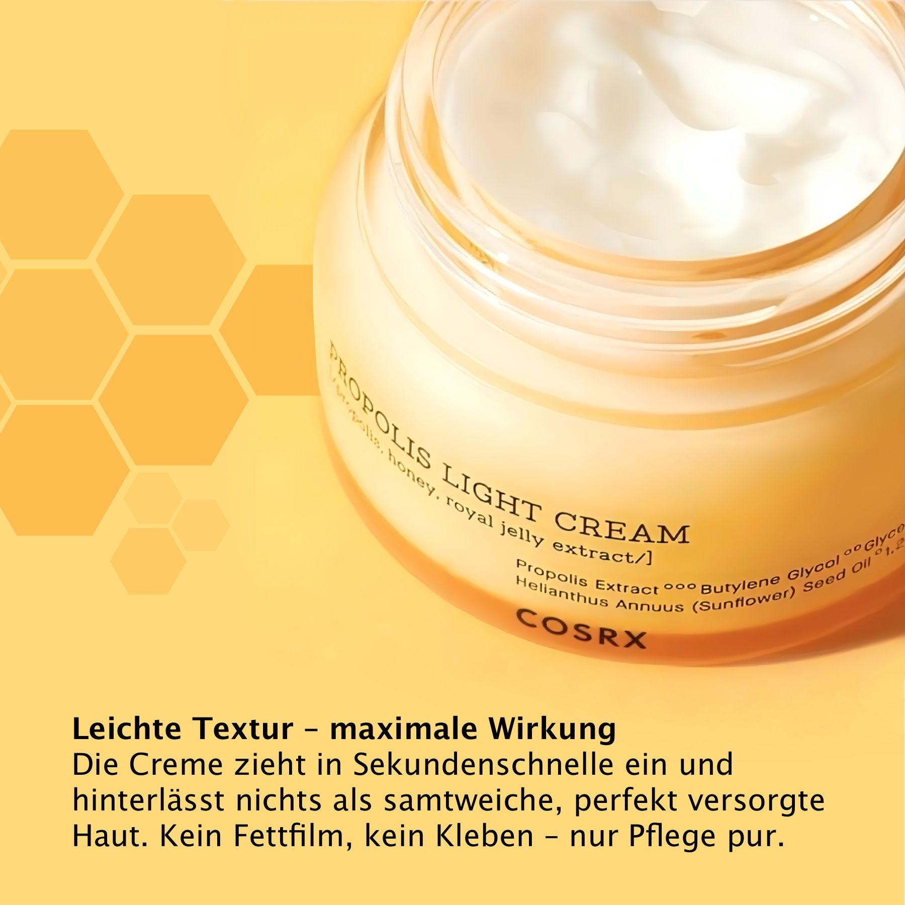 Vasetto di crema COSRX Propolis Light. Vetro giallo, coperchio nero. Texture della crema visibile.