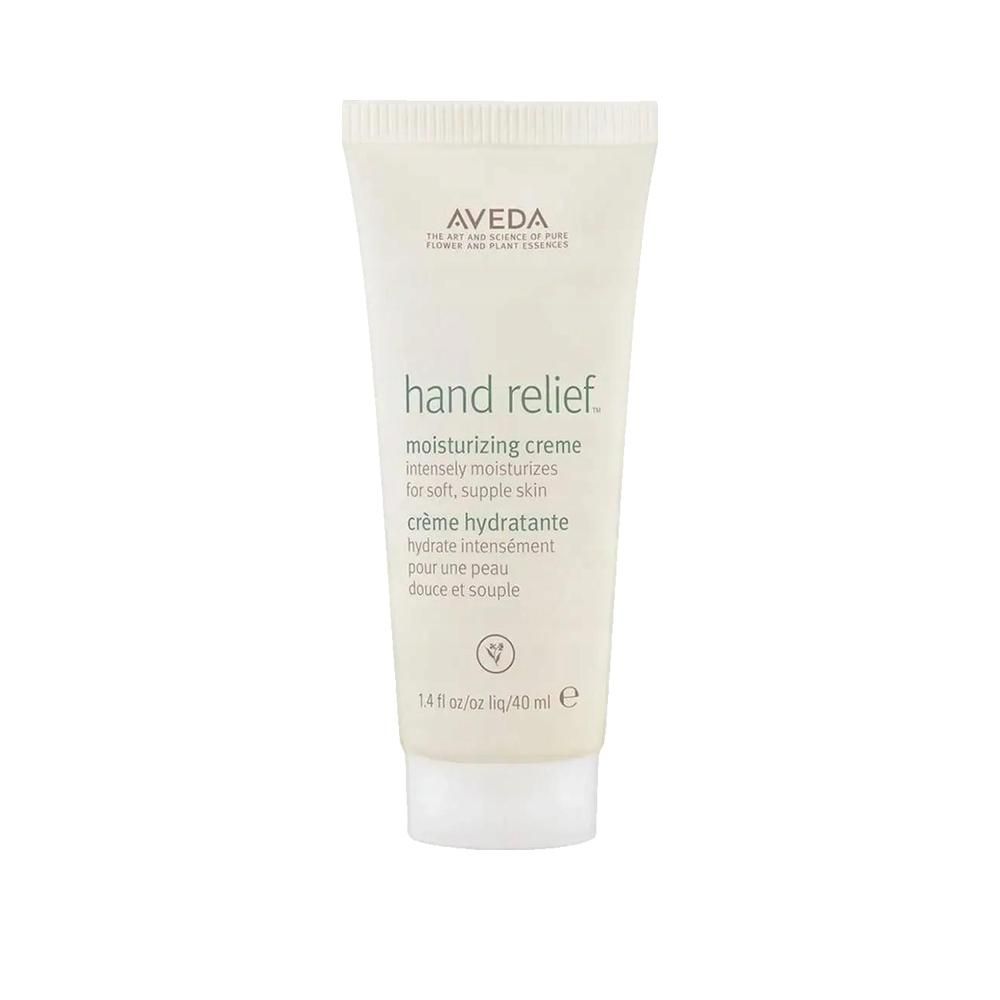 Tubo crema beige chiaro con tappo bianco. Testo: Hand Relief, Aveda. Contenuto: 40 ml.