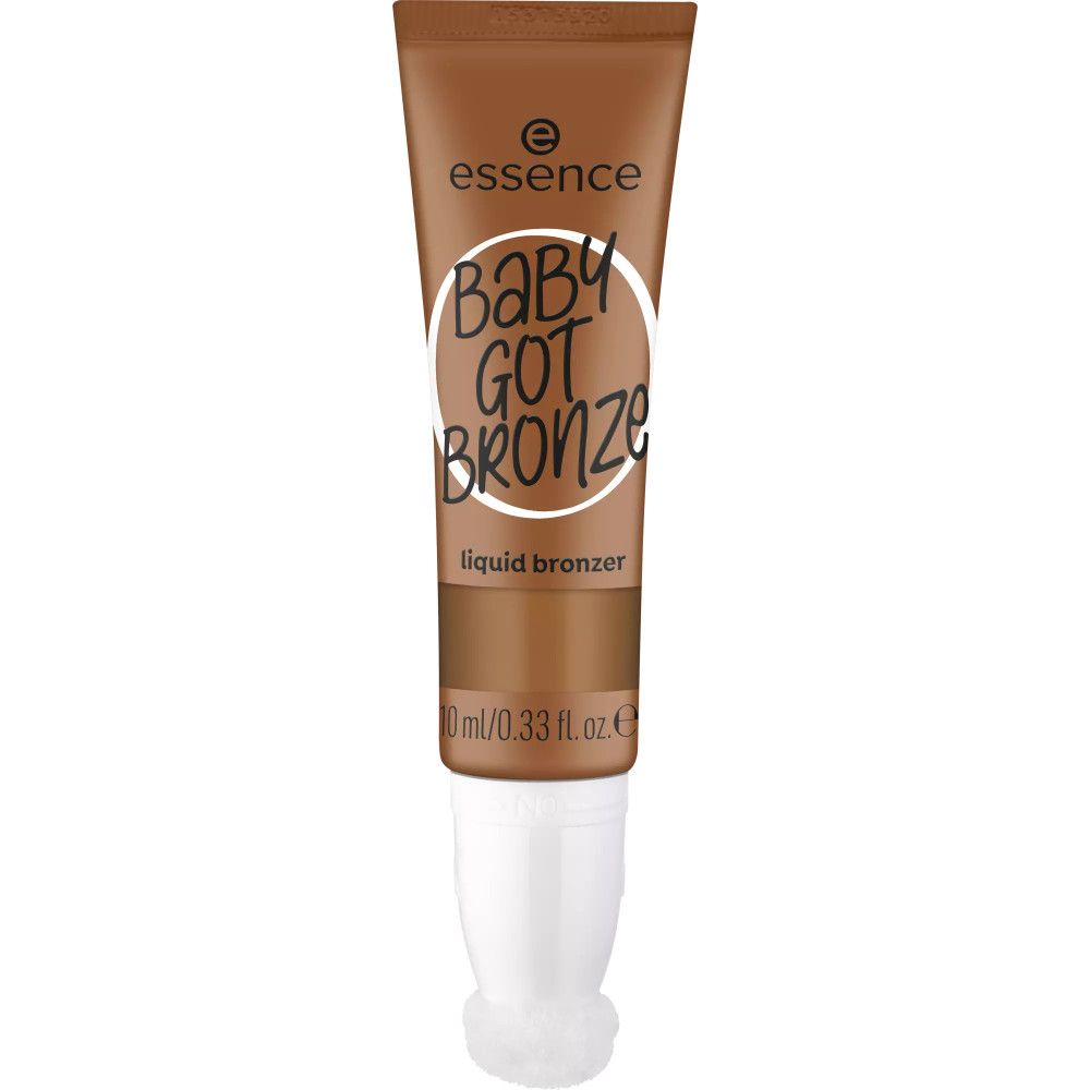Bronzer liquido in tubo marrone con tappo bianco. Scritta: Baby Got Bronze, liquid bronzer. Marchio: Essence.