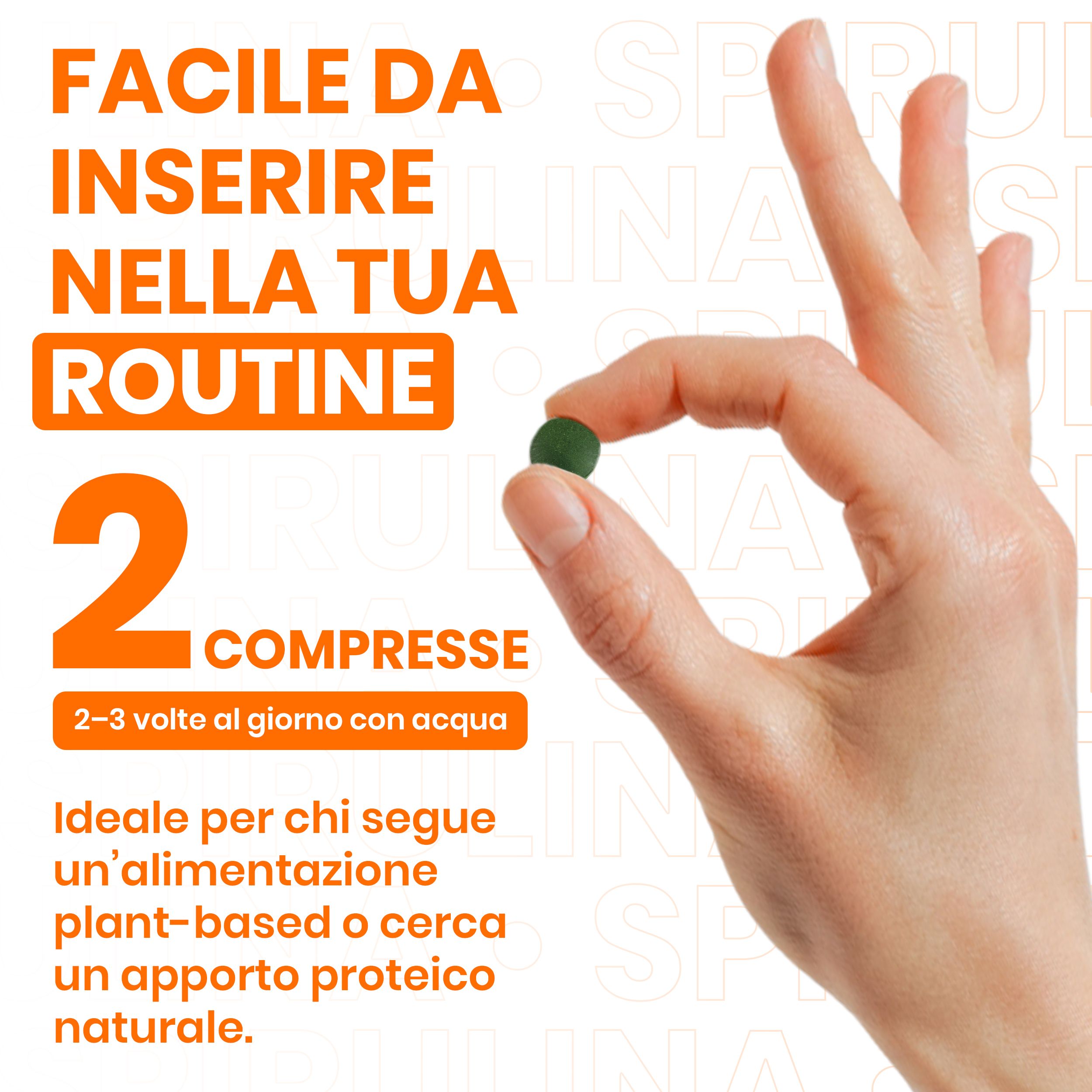 Mano che tiene una compressa verde di spirulina. 2 compresse al giorno. Ideale per dieta vegetale.