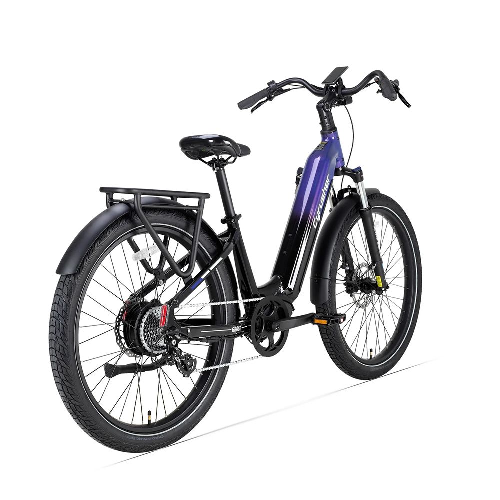 E-bike CYRUSHER Grace nera e blu, vista posteriore. Portapacchi, parafanghi, freni a disco e pneumatici.