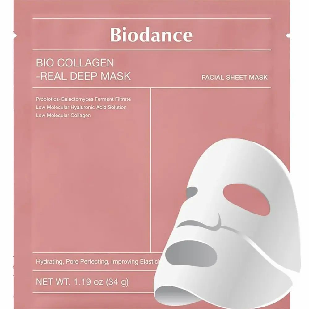 Confezione rosa con nome del prodotto e maschera viso. Testo: Bio Collagen Real Deep Mask, Facial Sheet Mask.