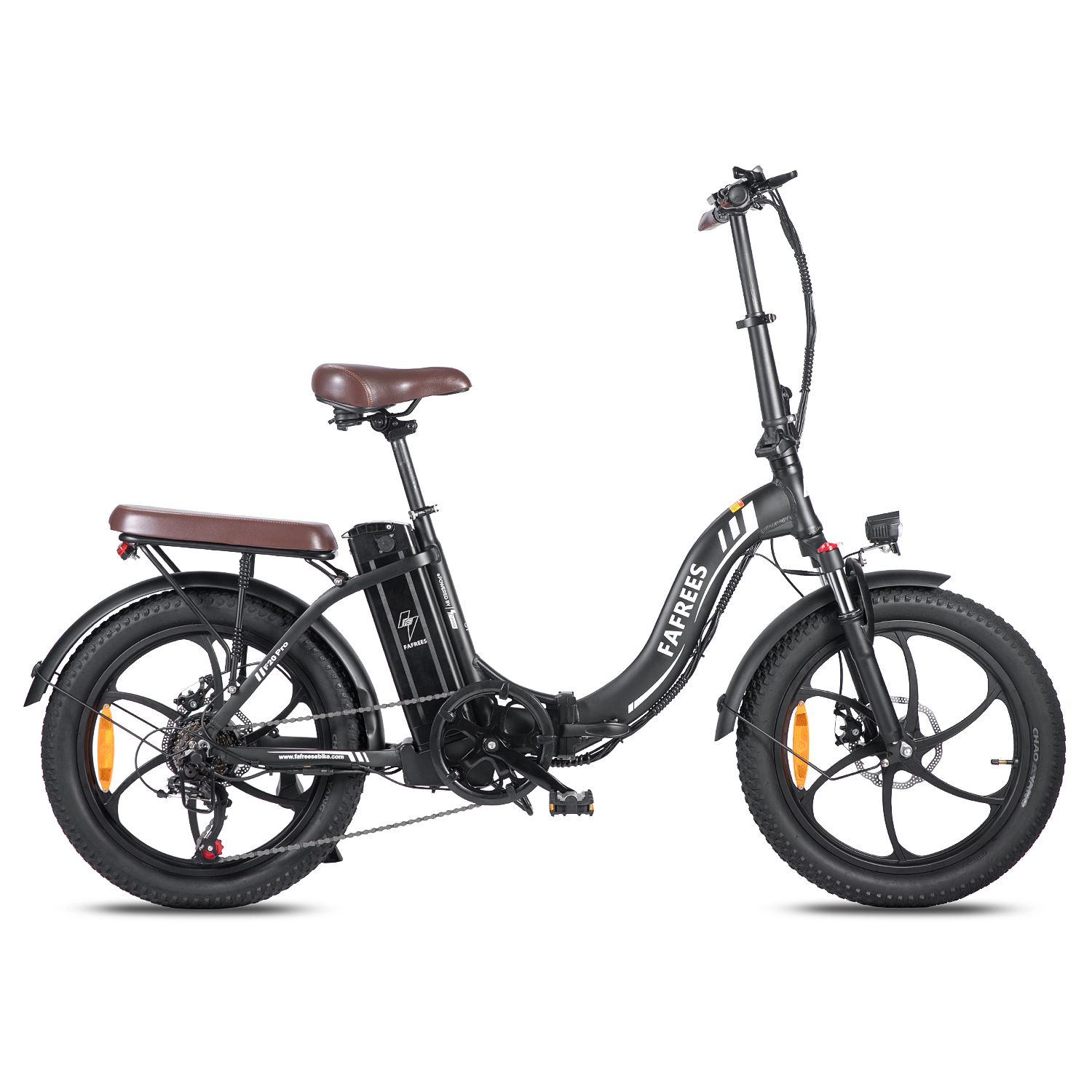 E-bike Fafrees F20 Pro nera con sella marrone. Dettagli visibili: marchio, fari, parafanghi.
