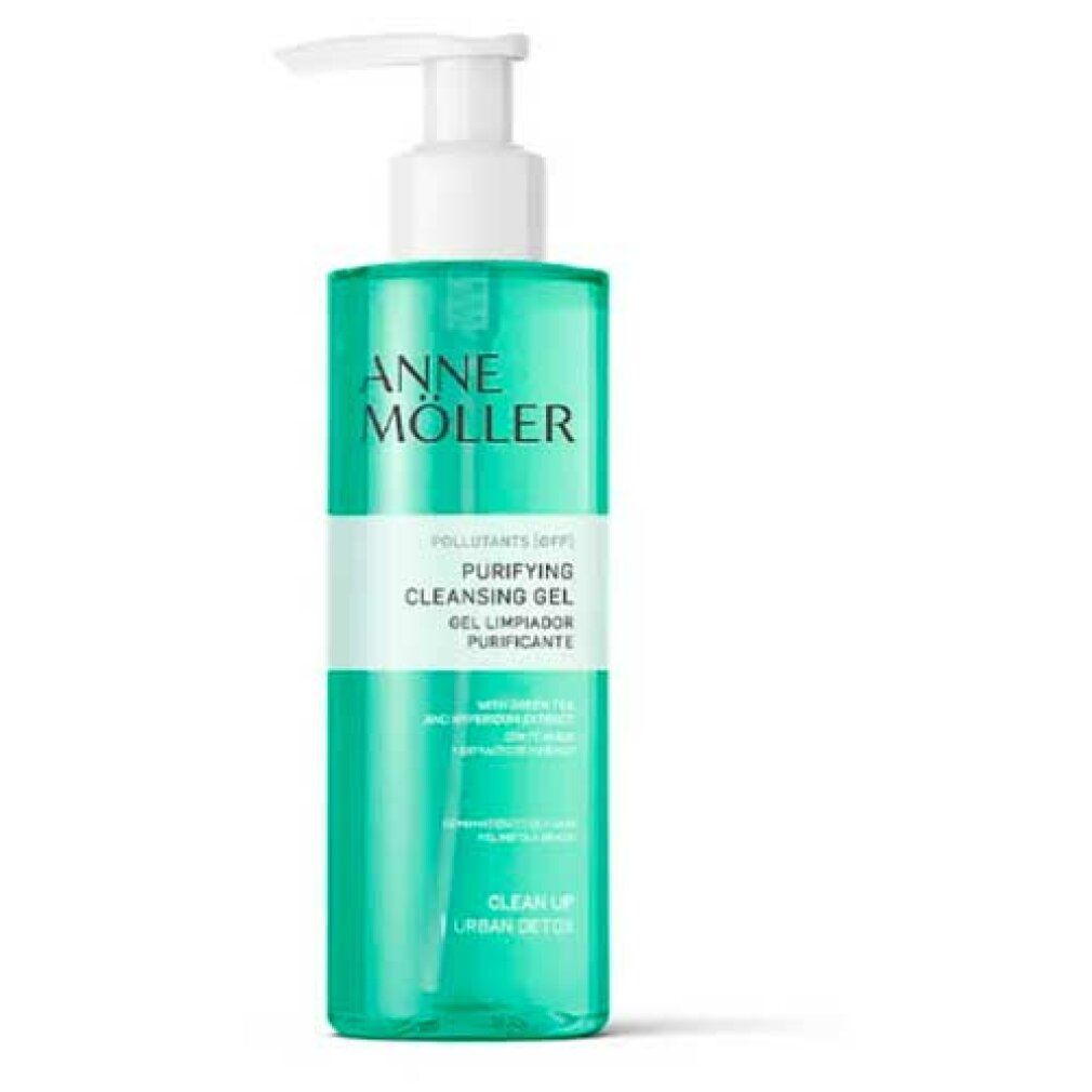 Flacone verde con dosatore bianco. Testo: ANNE MÖLLER, Purifying Cleansing Gel. Contiene estratto di tè verde. Clean Up Urban Detox.