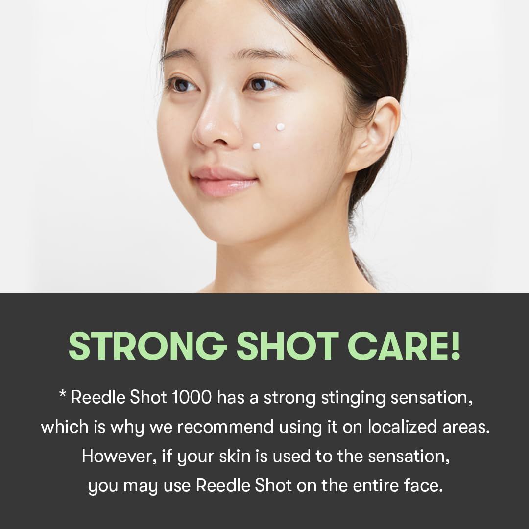 Primo piano di un viso con due piccoli punti. Testo: STRONG SHOT CARE! Raccomandazione per l'applicazione localizzata.