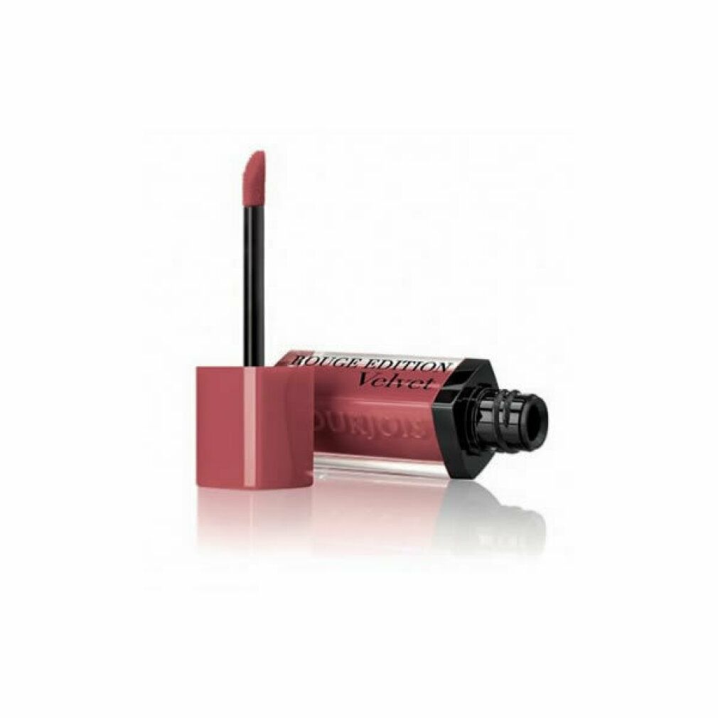 Rossetto con tappo e applicatore aperti. Flacone accanto. Scritta: Rouge Edition Velvet.
