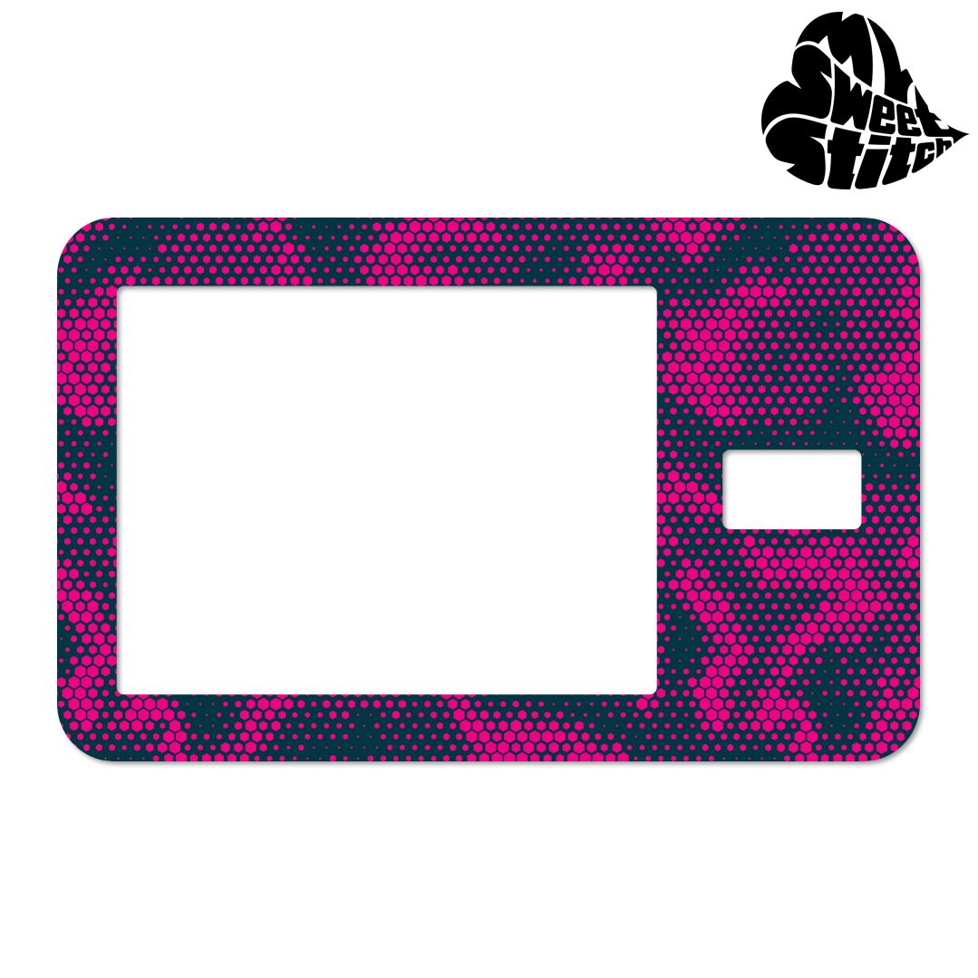 Adesivo per dispositivo medico. Fantasia mimetica rosa e blu scuro. Forma rettangolare con intaglio.