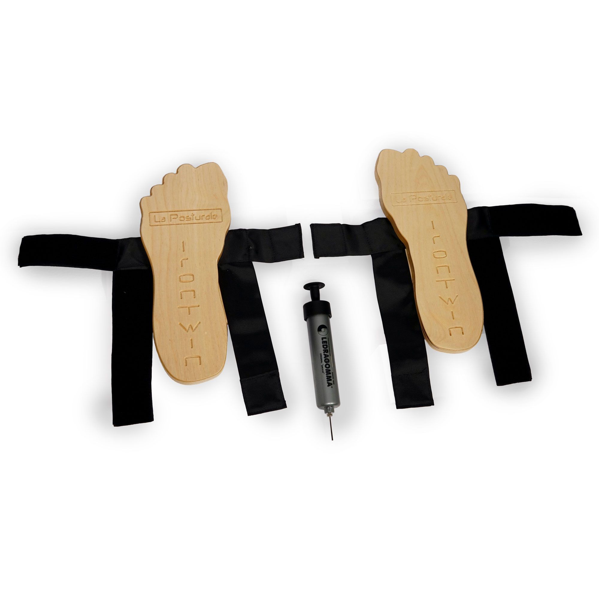 Due piastre di legno a forma di piede con testo. Cinghie nere. Pompa inclusa con testo.