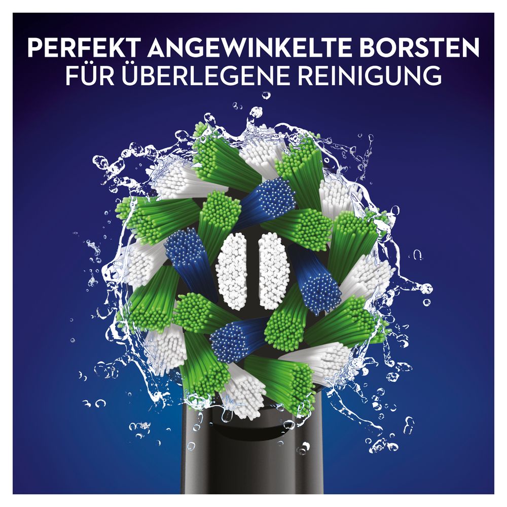 Primo piano di una testina con setole verdi, bianche e blu. Spruzzi d'acqua. Testo: Setole perfettamente angolate.