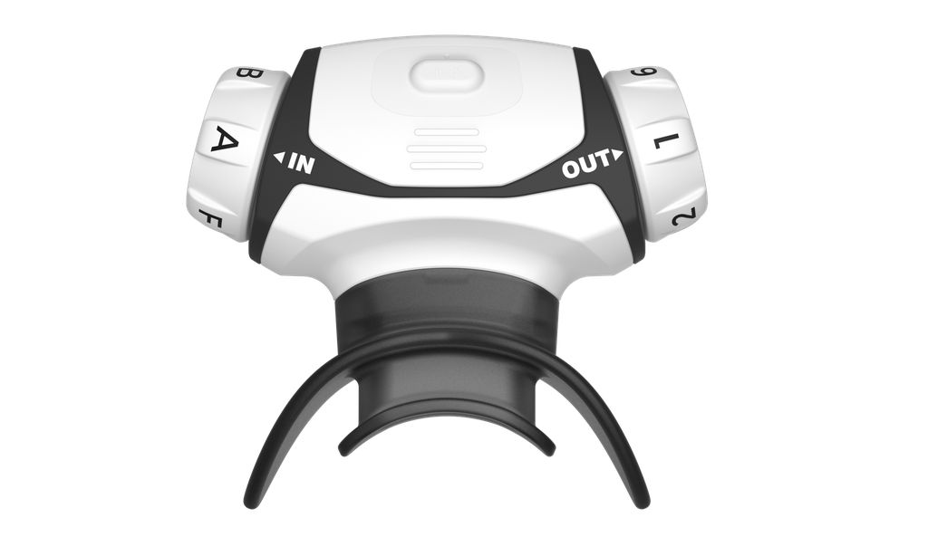 Allenatore respiratorio bianco con dettagli neri. Boccaglio, manopole con numeri e lettere.