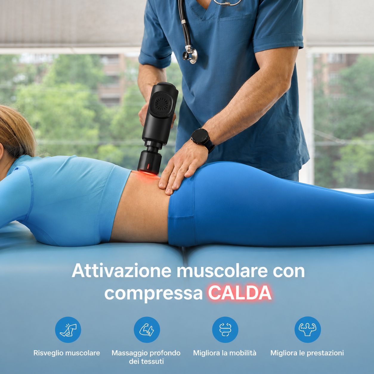 Un medico massaggia la schiena di una persona con un massaggiatore nero. Testo: Attivazione muscolare con CALDA.