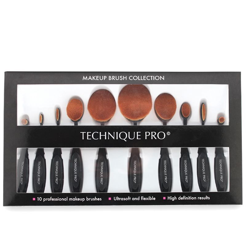 Set di pennelli per trucco in confezione nera. Contiene 10 pennelli con manici neri e setole marroni. Marchio: TECHNIQUE PRO.
