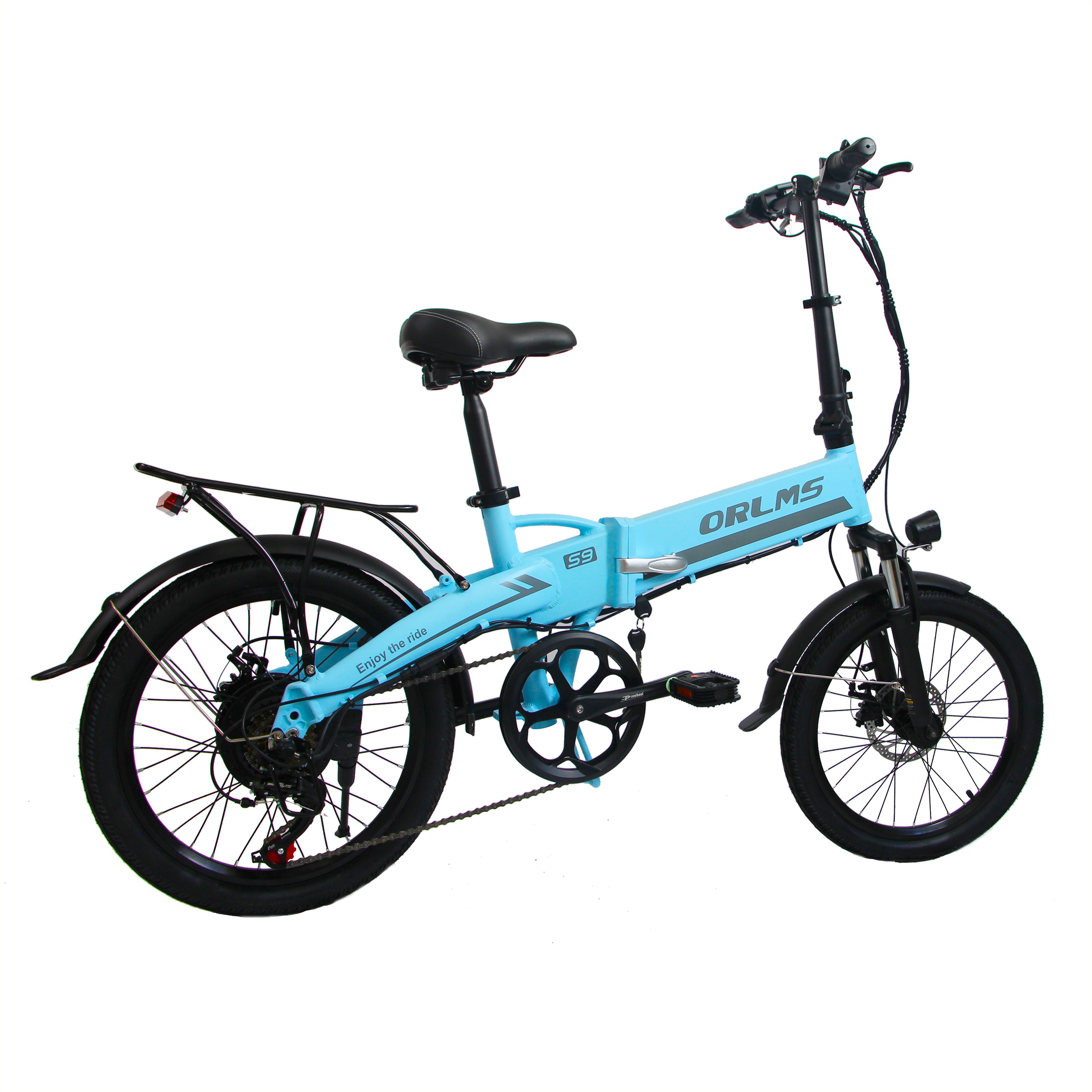 E-bike pieghevole blu. Pneumatici neri, portapacchi, parafanghi. Logo ORLMS sul telaio.