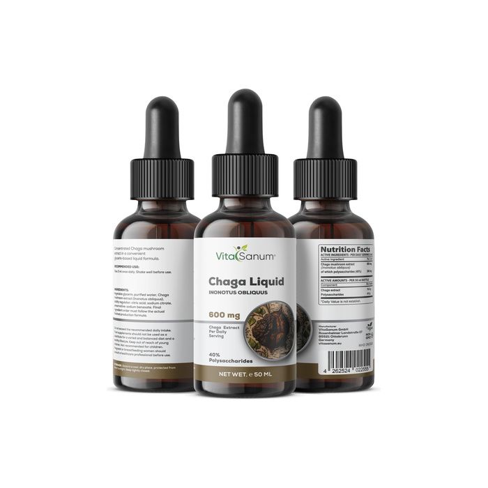 Tre flaconi contagocce di VitalSanum Chaga Liquid 600 mg. Flaconi in vetro marrone con contagocce neri.