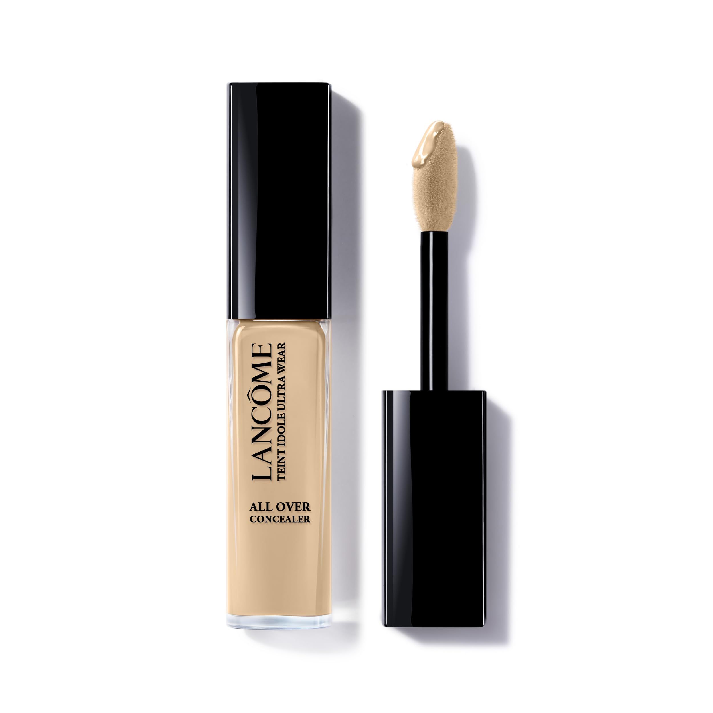 Lancôme Teint Idole Ultra Wear All Over Concealer. Contenitore con applicatore. Liquido beige sull'applicatore. Tappo nero.