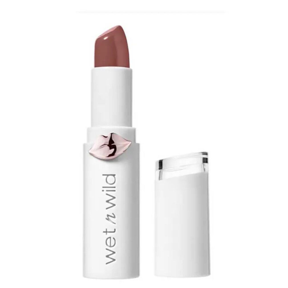 Rossetto Mad For Mauve. Stick bianco, logo labbra e cappuccio trasparente. Marchio: Wet n Wild.