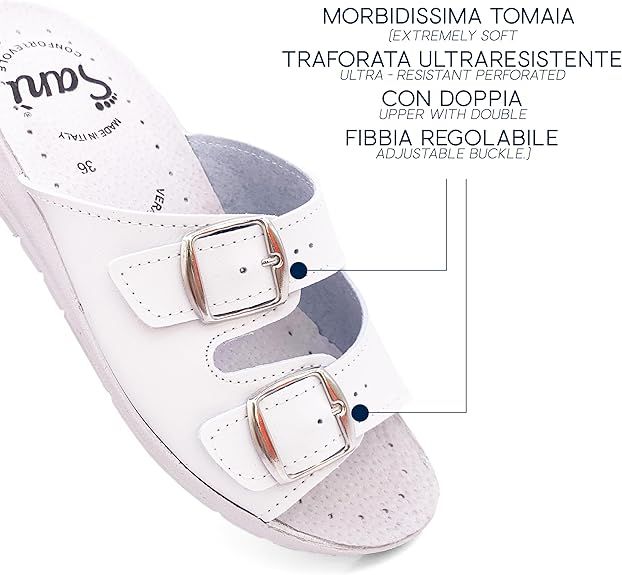 Primo piano di sandali bianchi con doppie fibbie. Testo: Morbidissima Tomaia, Fibbia Regolabile. Marchio Sanì.