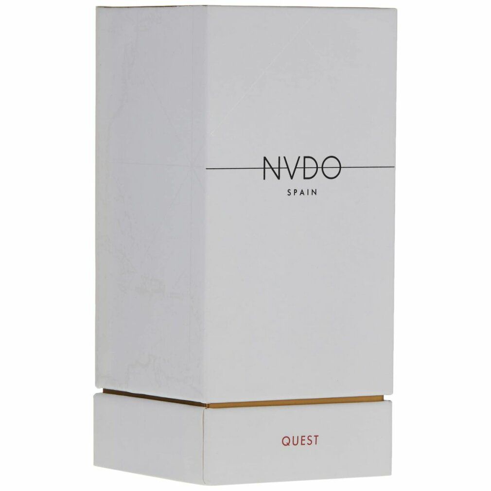 Confezione rettangolare bianca con "NVDO" e "SPAIN" in nero. Parte inferiore con "QUEST" in rosso. Striscia dorata.