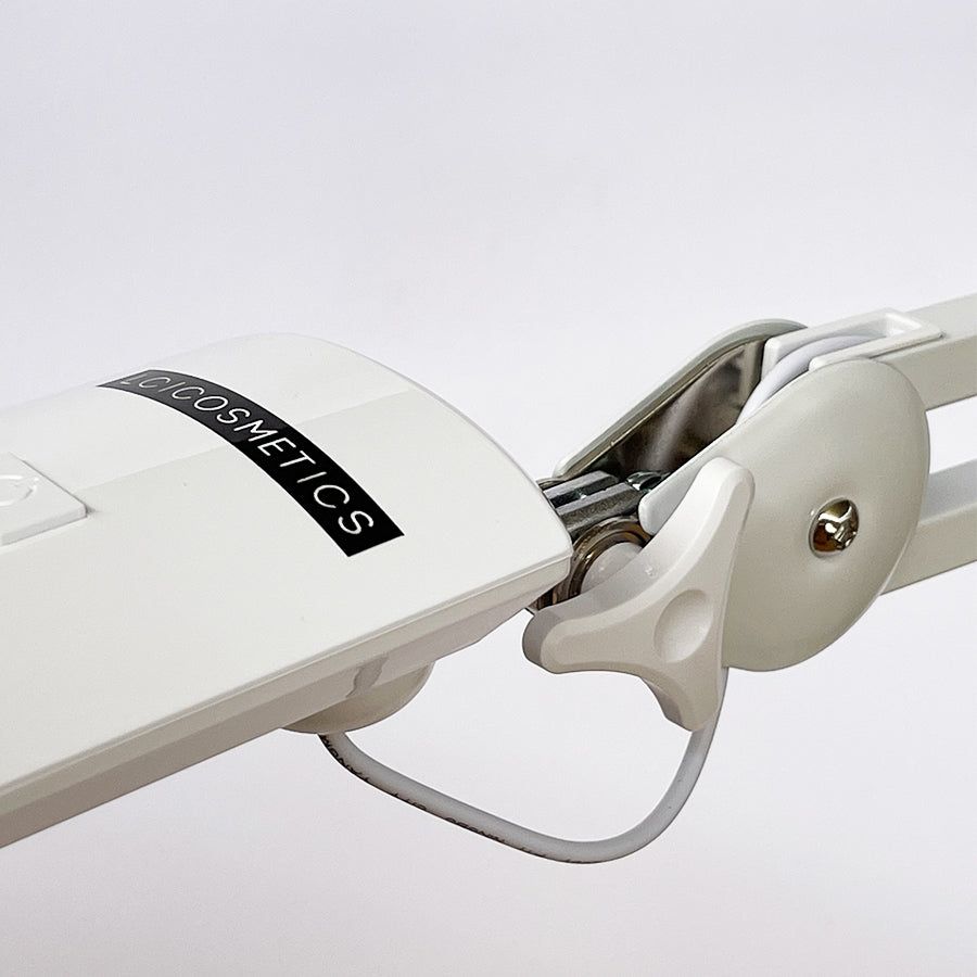 LCI Cosmetics - Lampada Led da lavoro COMETA - LCI - 1200 Lumen 12W - Bianca