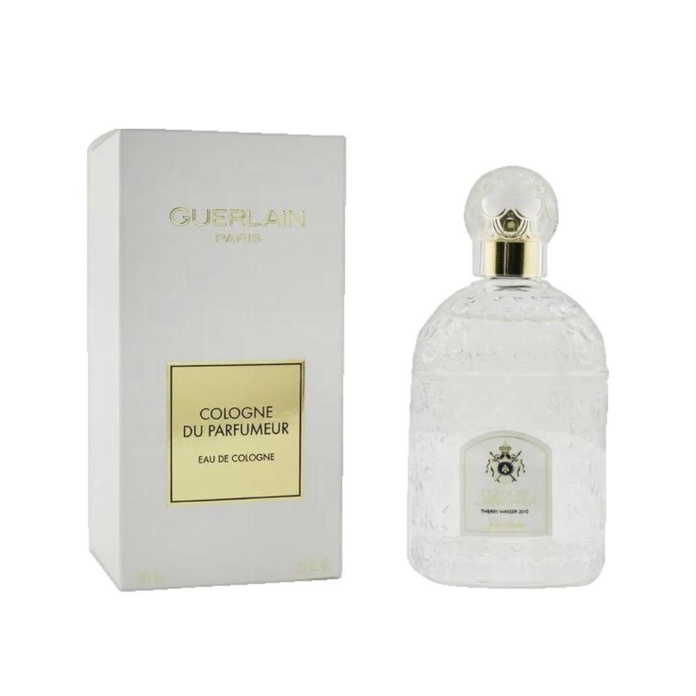 Flacone e confezione. Flacone con chiusura dorata. Confezione con logo e nome del prodotto.