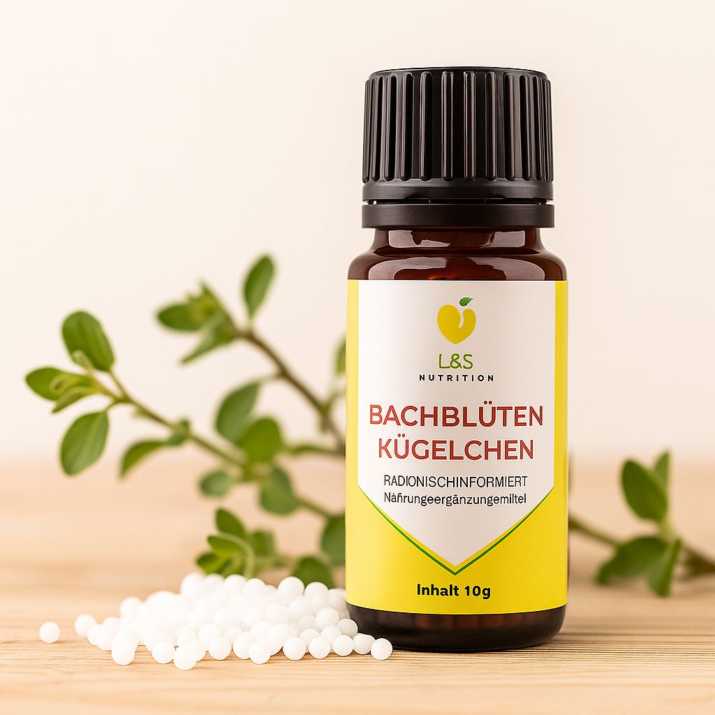 Flacone di vetro marrone con tappo nero ed etichetta gialla. Accanto, granuli e rami verdi. Scritta: Bachblüten Kügelchen, L&S Nutrition.