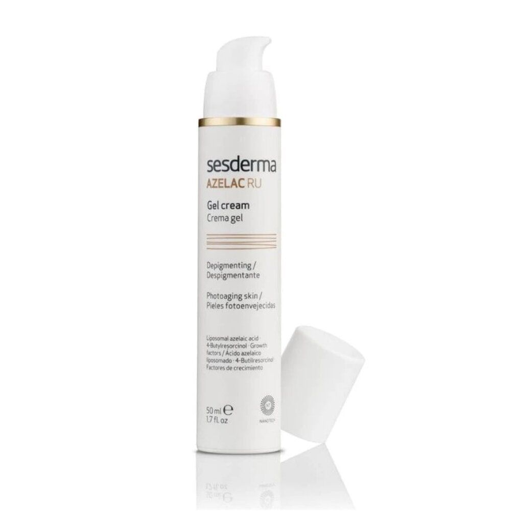 Sesderma Azelac RU Gel Cream. Tubo bianco con pompa. Testo: Gel Cream, Depigmenting, Photoaging skin. 50 ml. Tappo accanto.